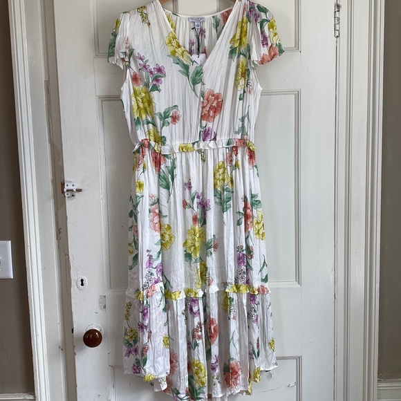 Current Air Dresses & Skirts - Current Air floral dress, size large, NWT.